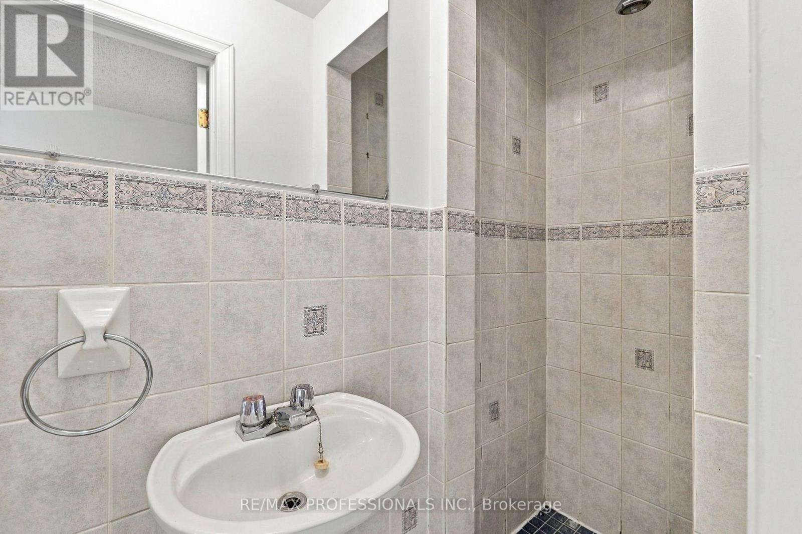 289 F BARTLETT AVENUE - 29