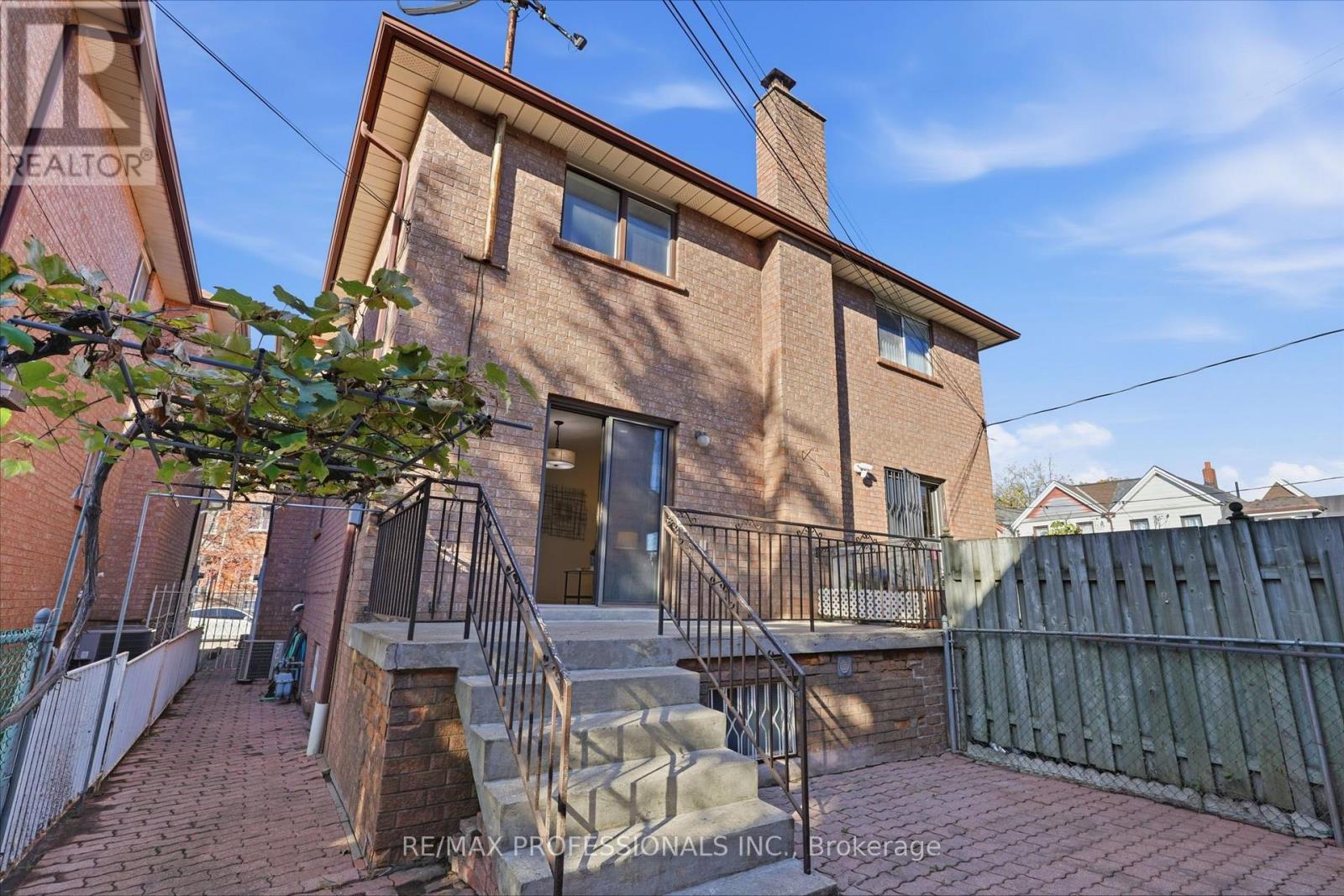 289 F BARTLETT AVENUE - 31
