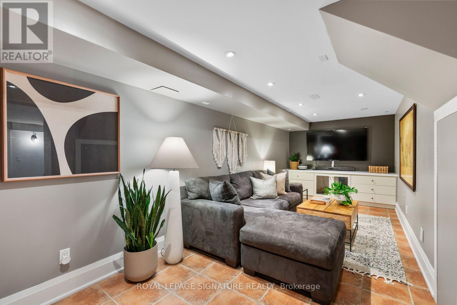 36 Duart Park Road, Toronto, ON photo 32