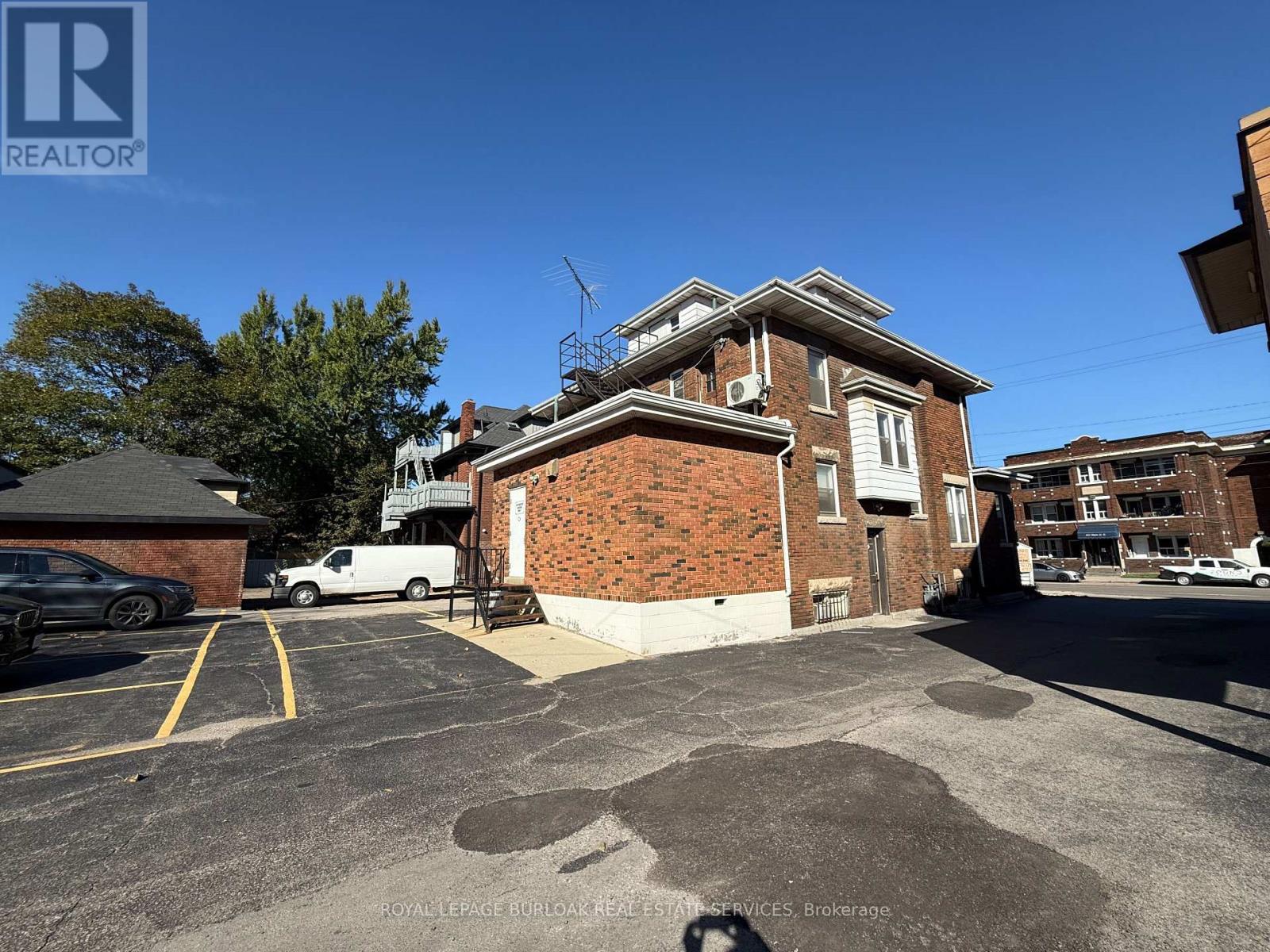 826 MAIN STREET E, Hamilton (Blakeley) — photo 4