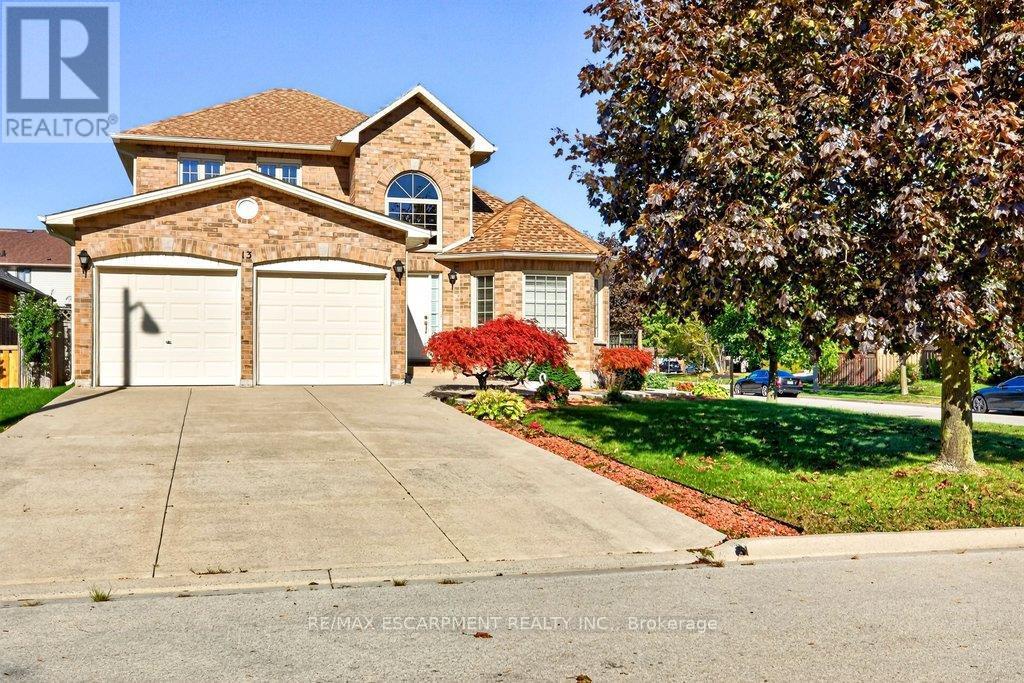 13 CHIANTI CRESCENT, Hamilton (Stoney Creek) — photo 2