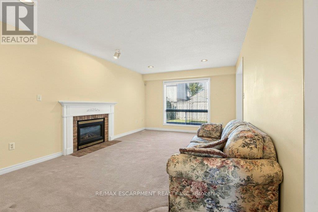 13 CHIANTI CRESCENT, Hamilton (Stoney Creek) — photo 9