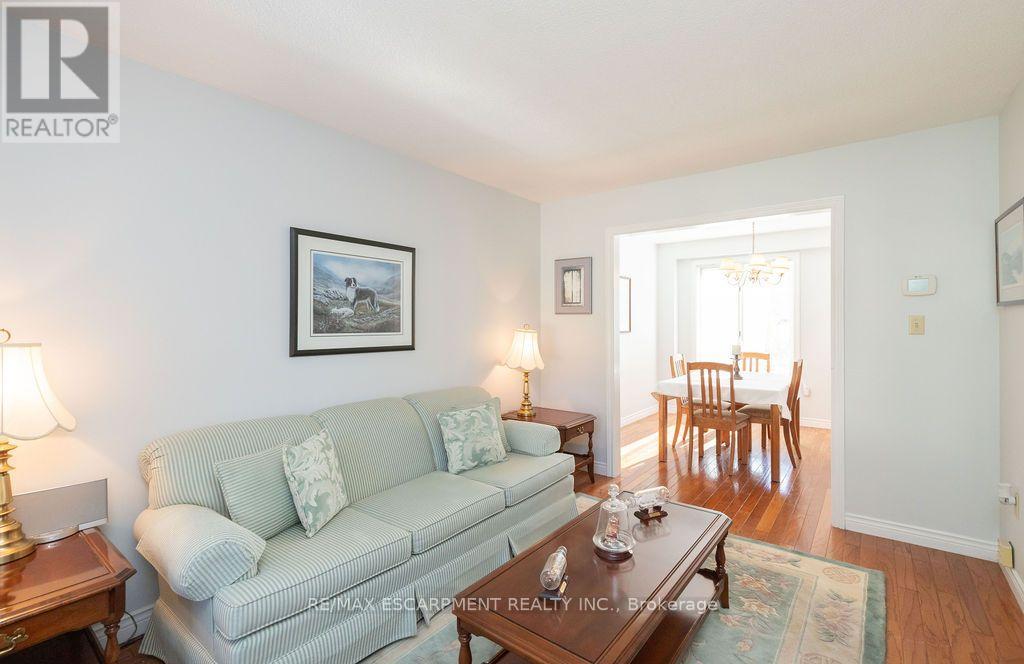 7 FALCONRIDGE DRIVE, Hamilton (Carpenter) — photo 6