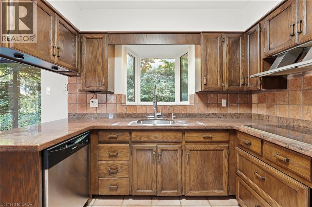 259 MAIN Street W, Grimsby — photo 8