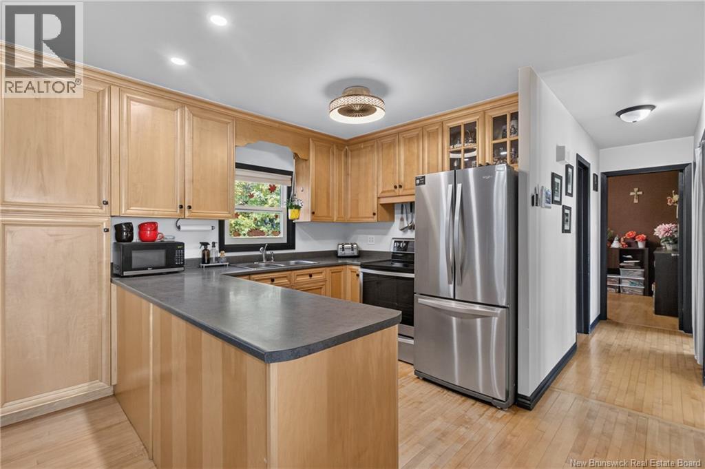 317 Montgomery Avenue photo 2