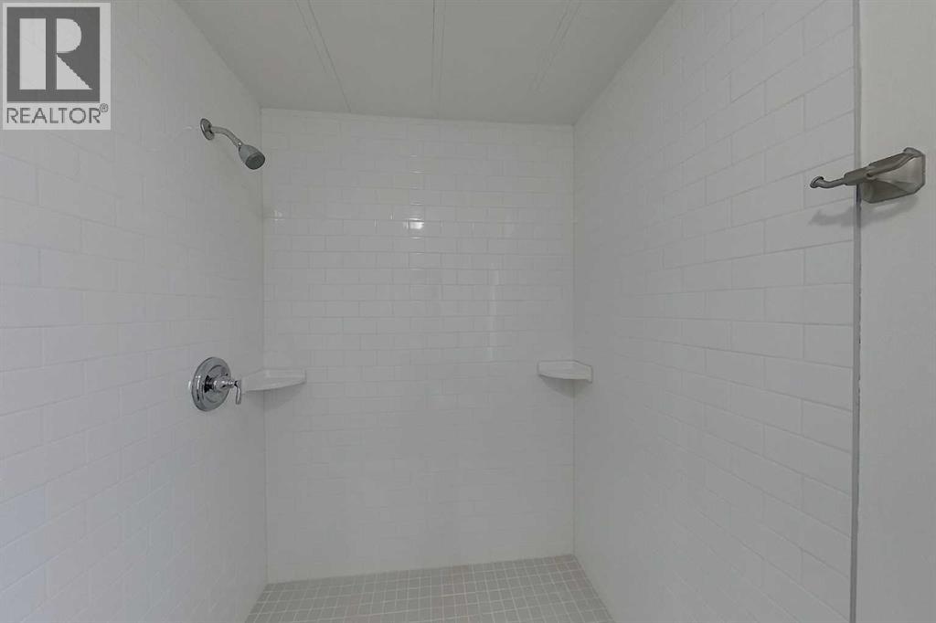 301 8 Street SW, Slave Lake — photo 22