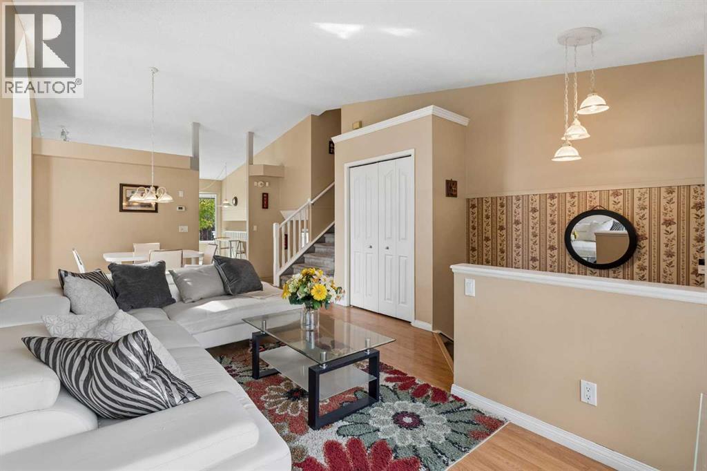 525 Shawinigan Drive SW, Calgary — photo 5