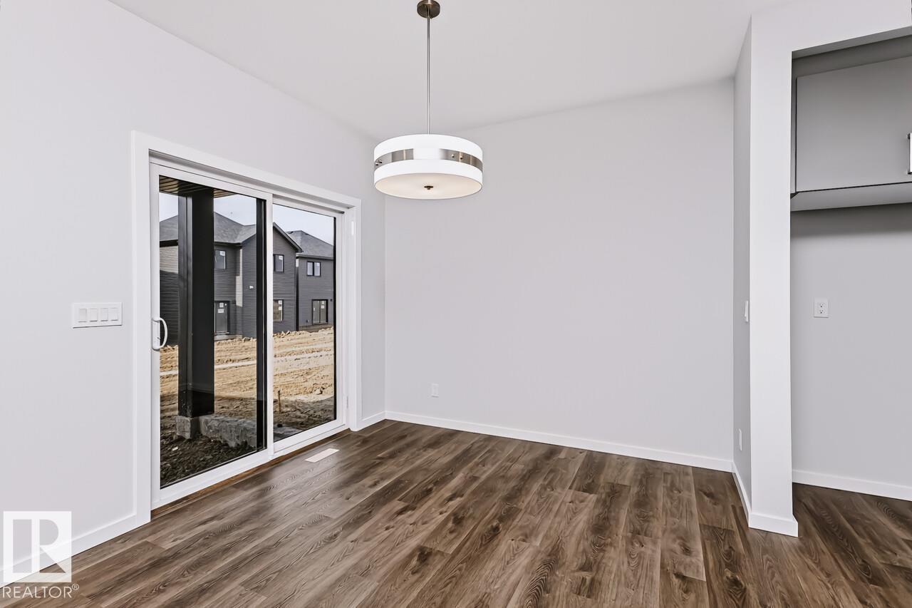 46 Chartres Close, photo 15