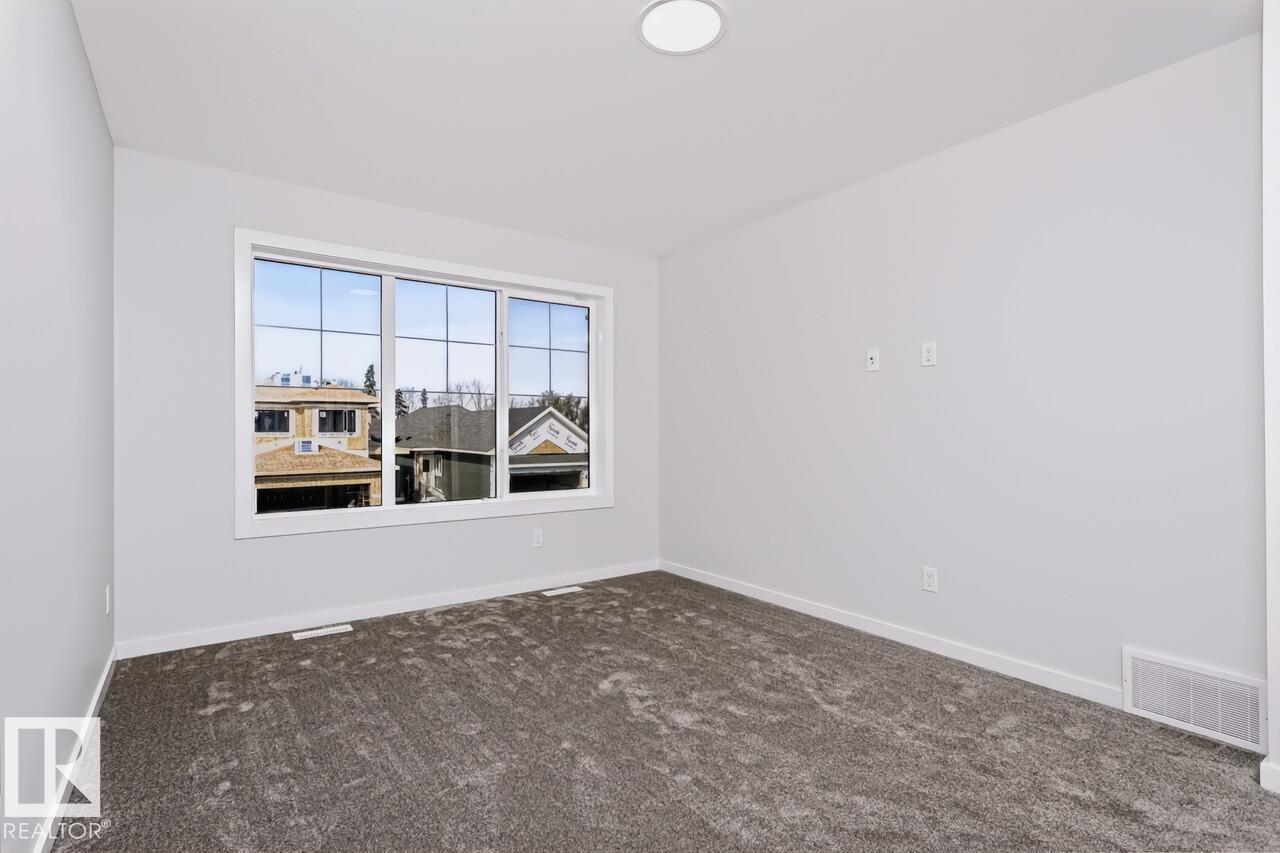 46 Chartres Close, photo 22