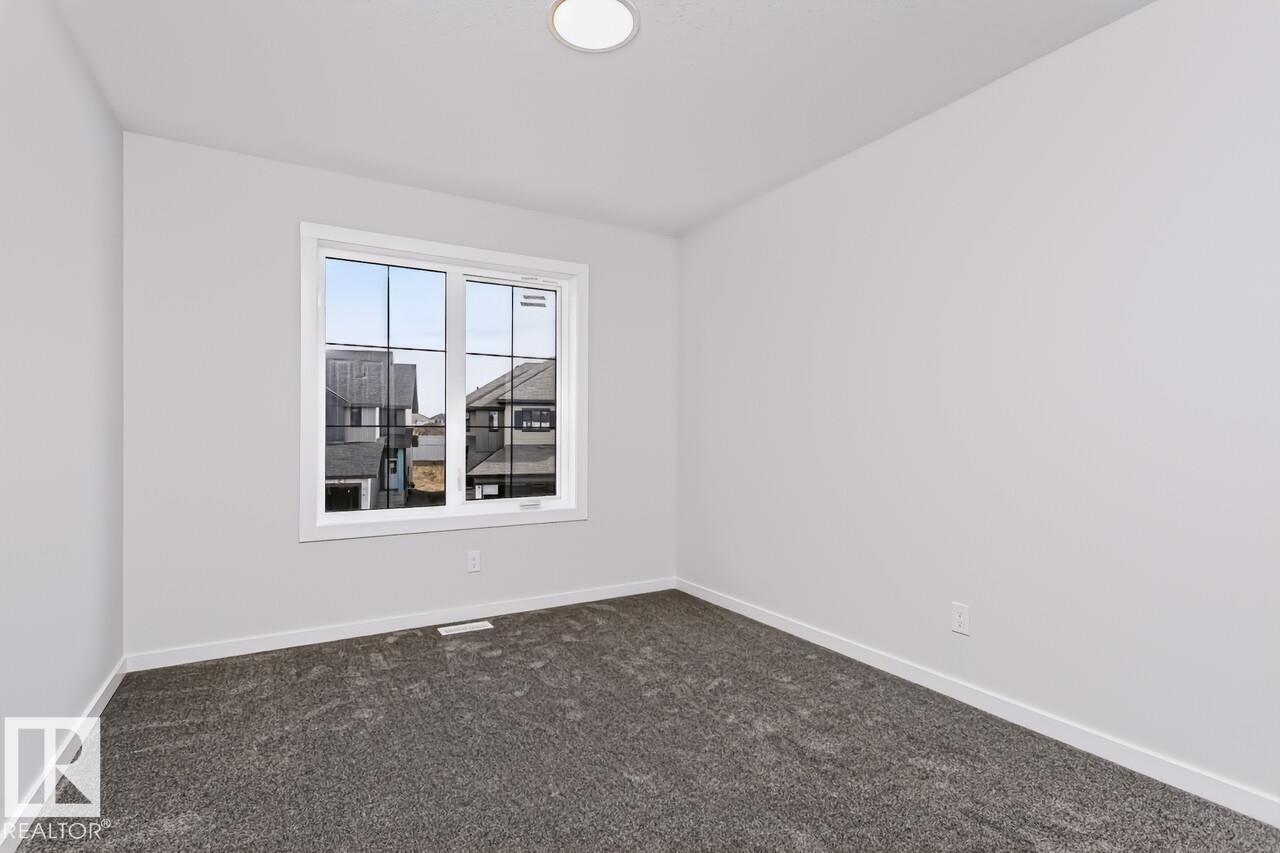 46 Chartres Close, photo 25