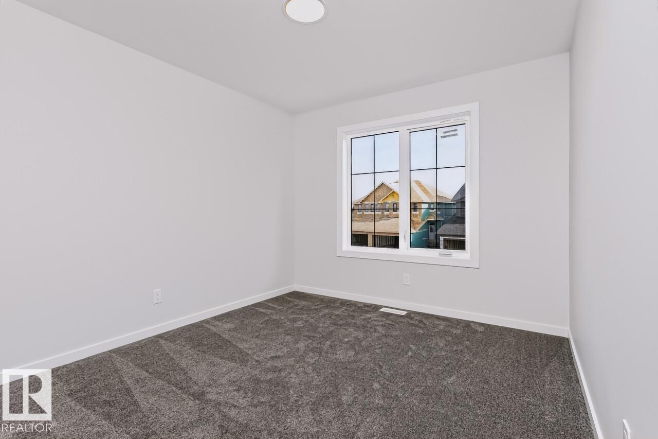 46 Chartres Close, photo 26