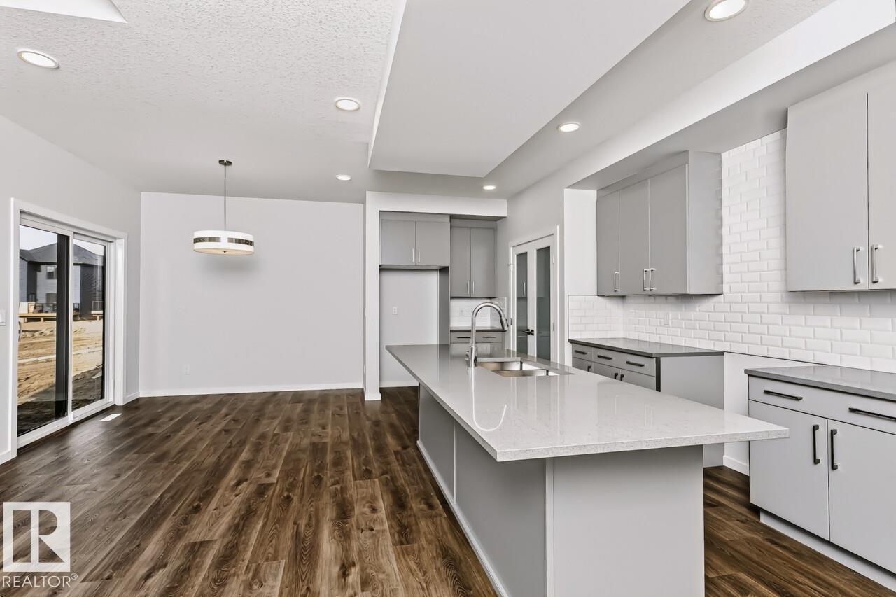 46 Chartres Close, photo 8