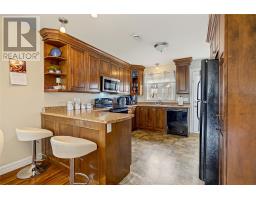 112 Great Eastern Avenue thumbnail 10