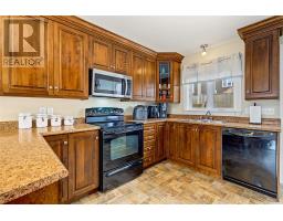 112 Great Eastern Avenue thumbnail 11