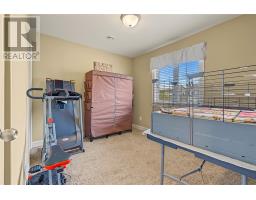 112 Great Eastern Avenue thumbnail 19
