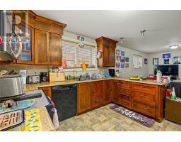 112 Great Eastern Avenue thumbnail 27