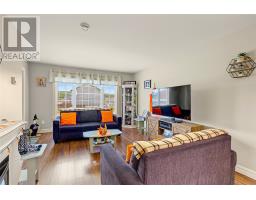 112 Great Eastern Avenue thumbnail 5