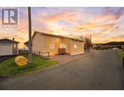 153 Town Circle Road thumbnail 3