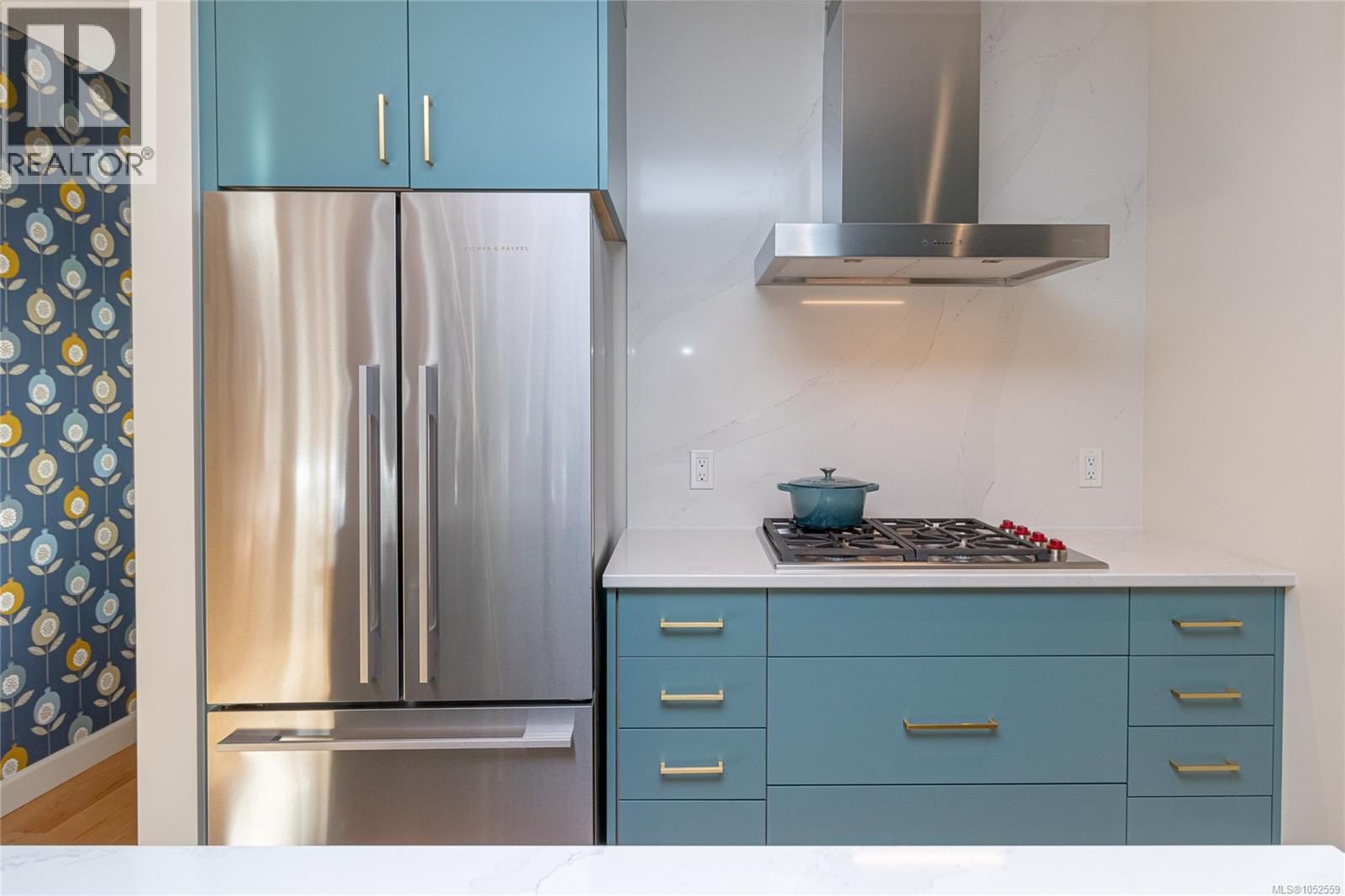 104 68 Songhees Rd, Victoria - Image 1
