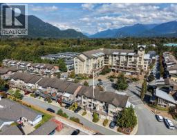 1216 Village Green Way, Squamish, BC V8B0N5 Photo 34