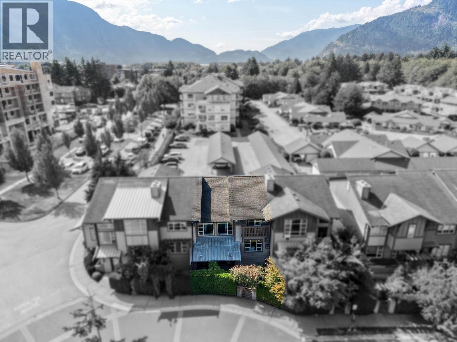 Photo of 1216 VILLAGE GREEN WAY 36