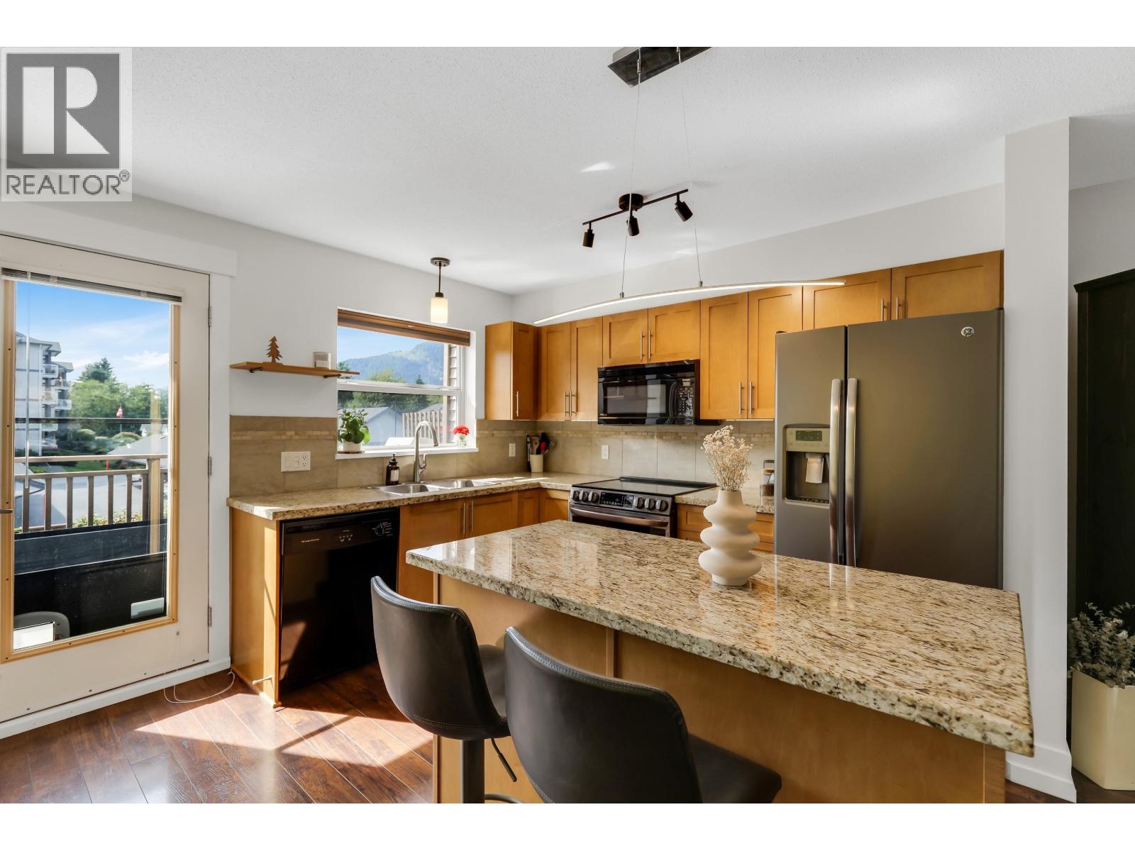 Photo of 1216 VILLAGE GREEN WAY 13