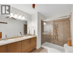 1216 Village Green Way, Squamish, BC V8B0N5 Photo 20
