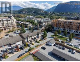 1216 Village Green Way, Squamish, BC V8B0N5 Photo 33