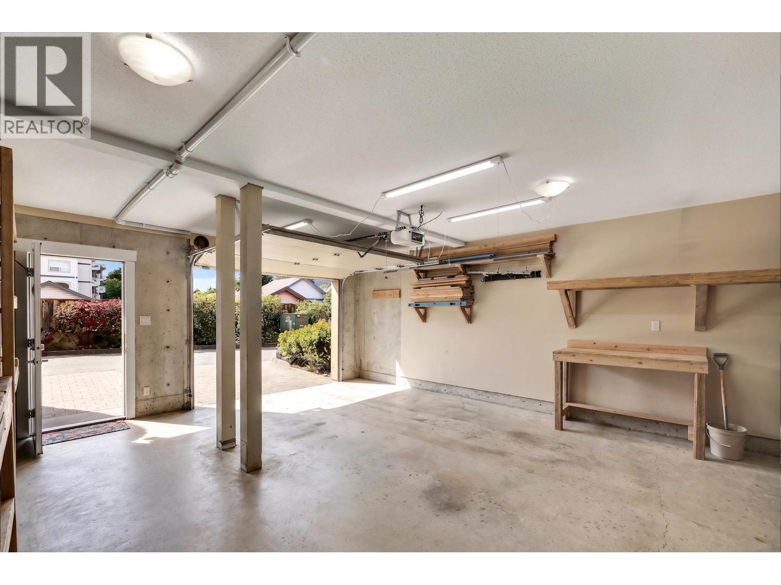 Photo of 1216 VILLAGE GREEN WAY 27