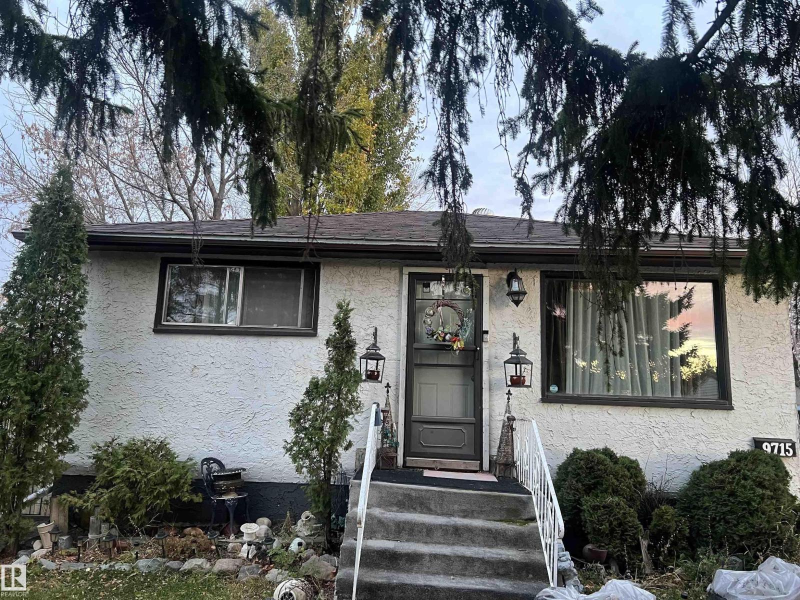 Photo of 9715 161 ST NW, Edmonton