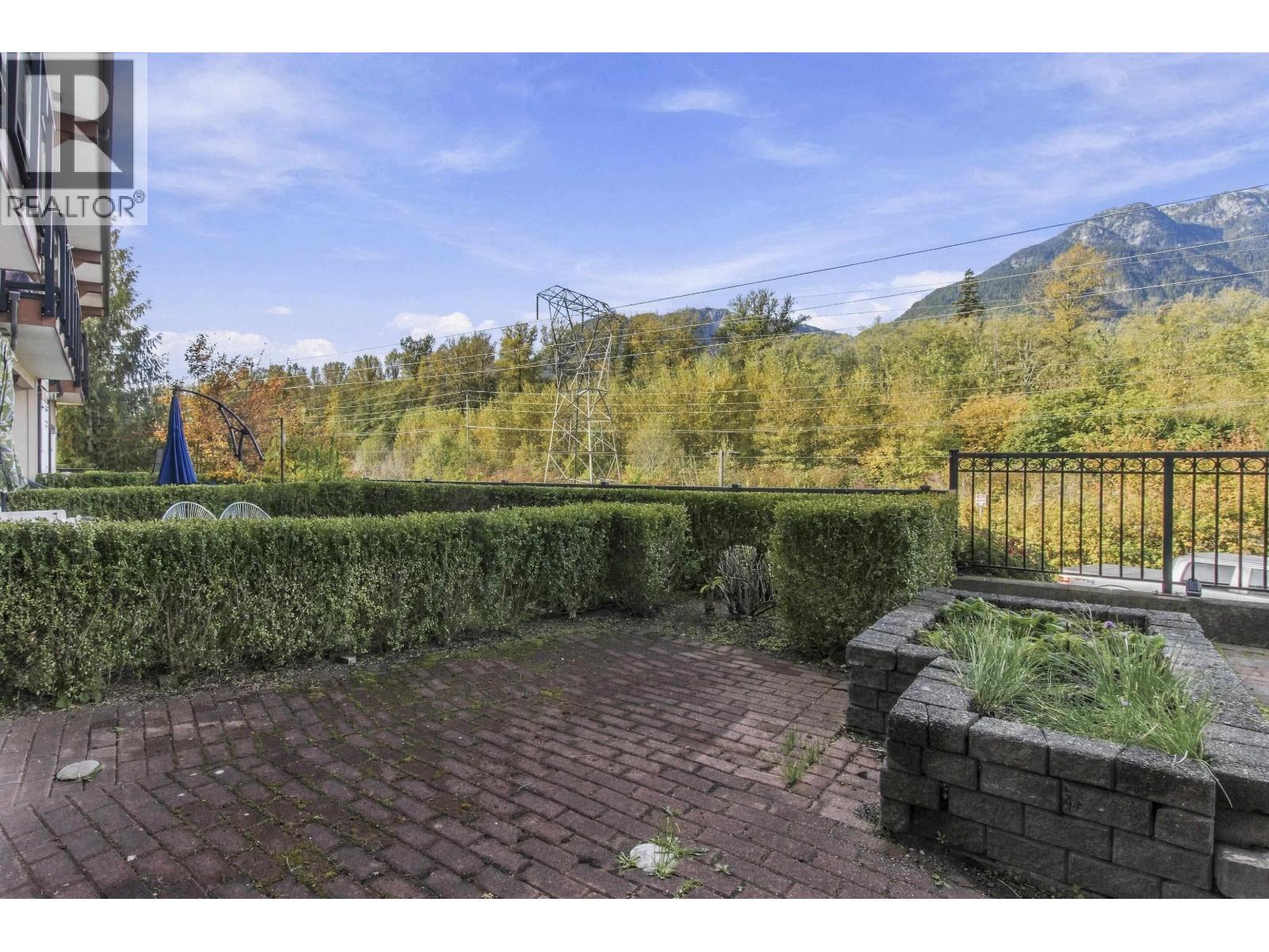 113 41105 TANTALUS ROAD, Squamish - Image 1
