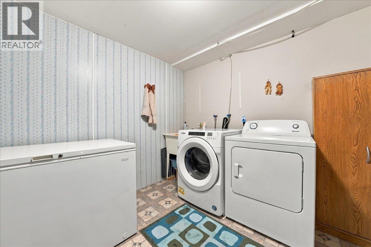 Photo of 428 LEHMAN PLACE 31