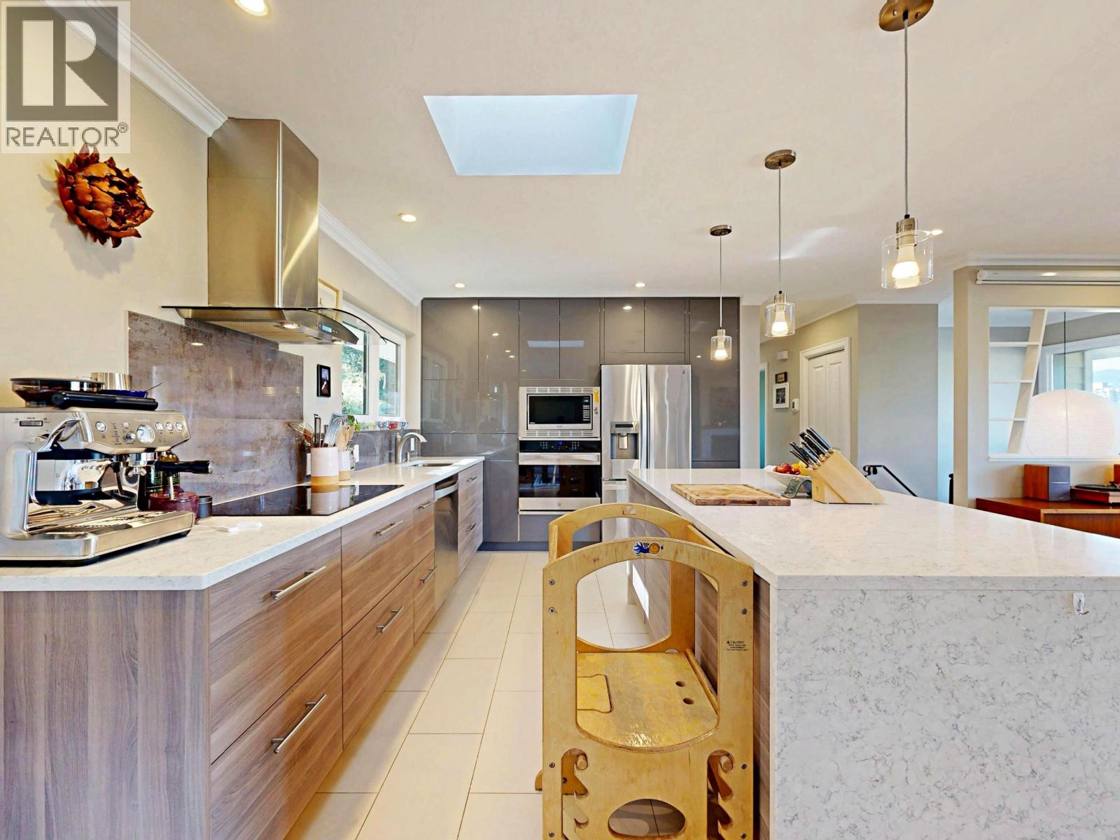 Photo of 3363 VIEWMOUNT PLACE 11