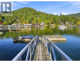 13249 Potts Lane, Garden Bay, BC V0N1S1 Photo 7