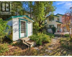 13249 Potts Lane, Garden Bay, BC V0N1S1 Photo 9