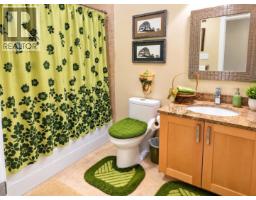 6202 Sitka Road, Sechelt, BC V0N3A3 Photo 13