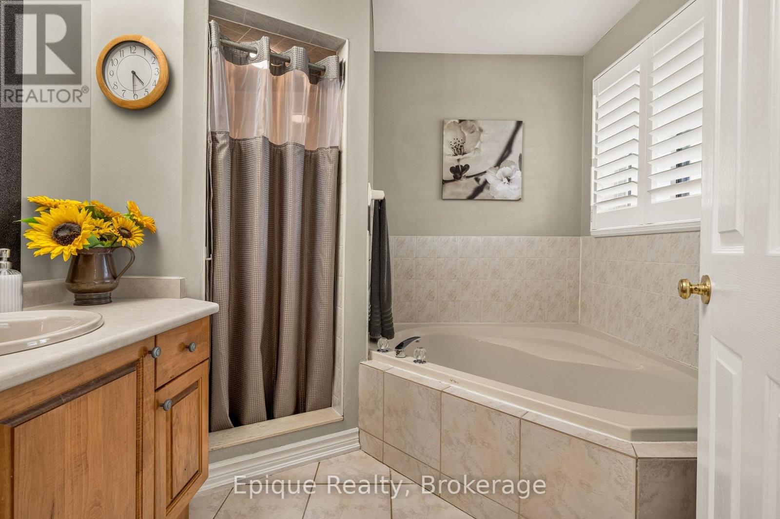 184 Locheed Drive, Hamilton, ON photo 21