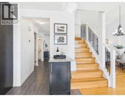 4pc Bathroom - 717 Sierra Madre Court Sw, Calgary, AB T3H3J1 Photo 19