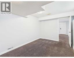 717 Sierra Madre Court Sw, Calgary, AB T3H3J1 Photo 31