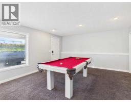 Kitchen - 717 Sierra Madre Court Sw, Calgary, AB T3H3J1 Photo 9