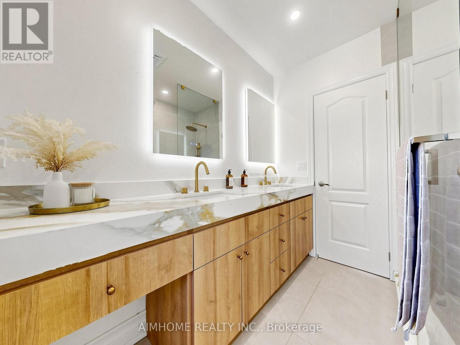 280 Fairlawn Avenue, Toronto, ON photo 33