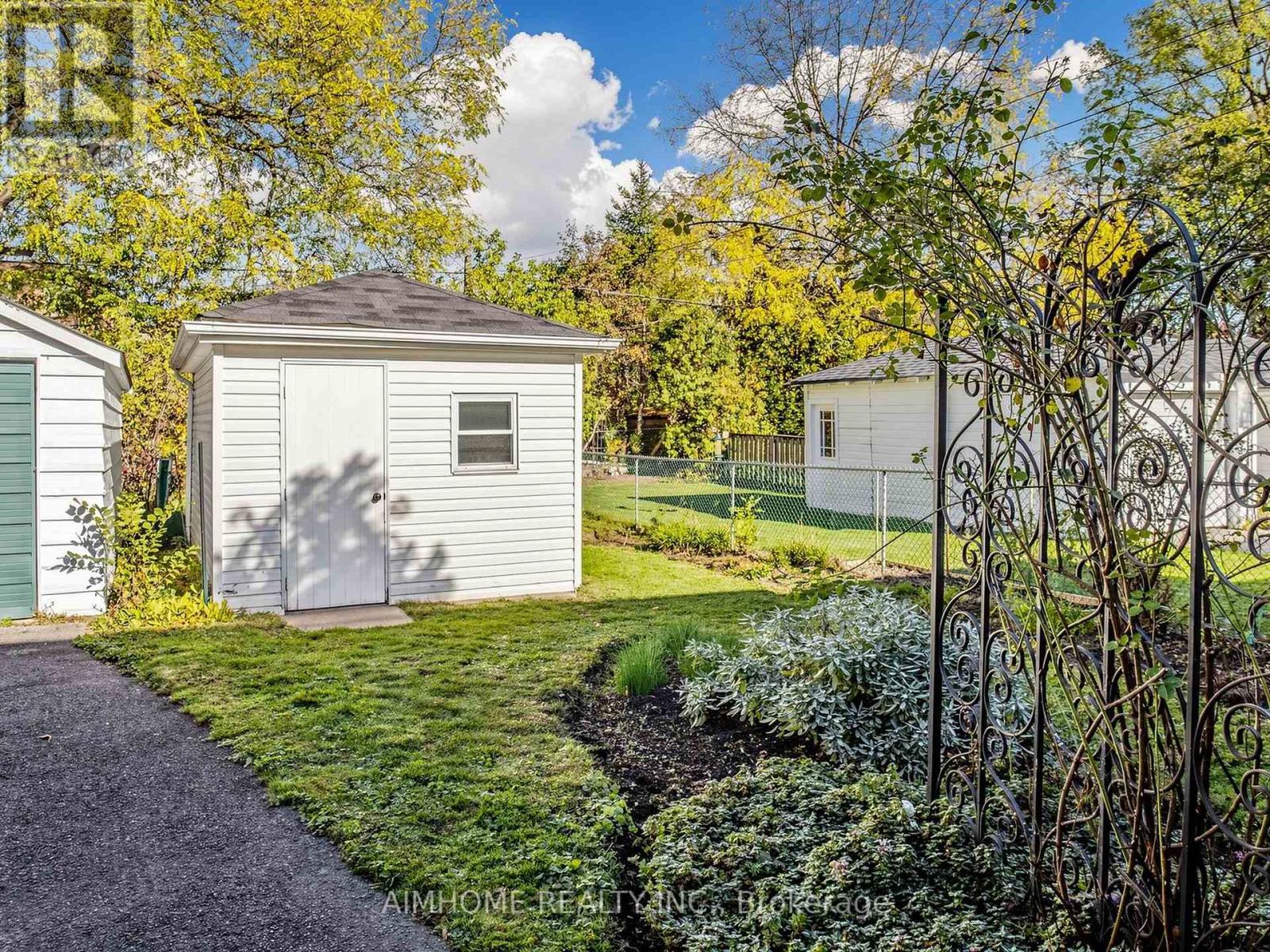 280 Fairlawn Avenue, Toronto, ON photo 41