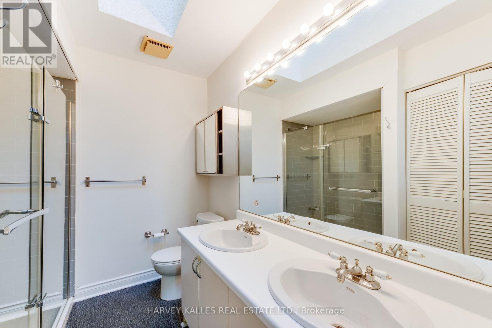 16 St. James Court, Toronto, ON photo 18