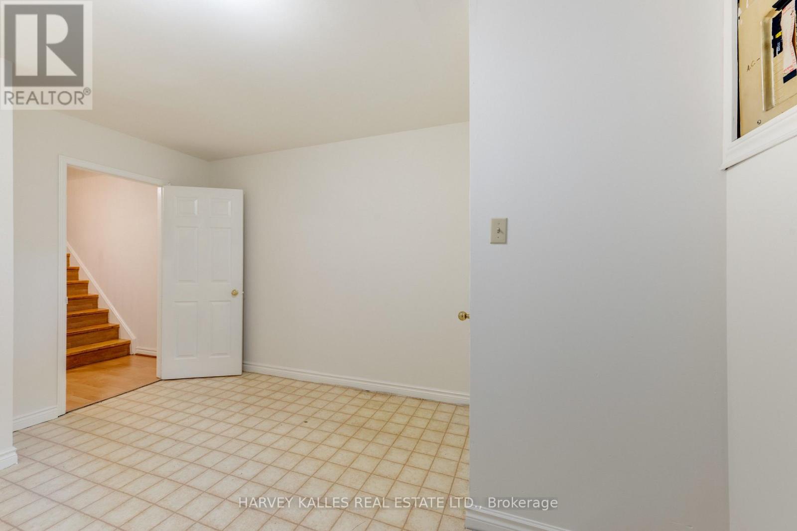 16 St. James Court, Toronto, ON photo 27