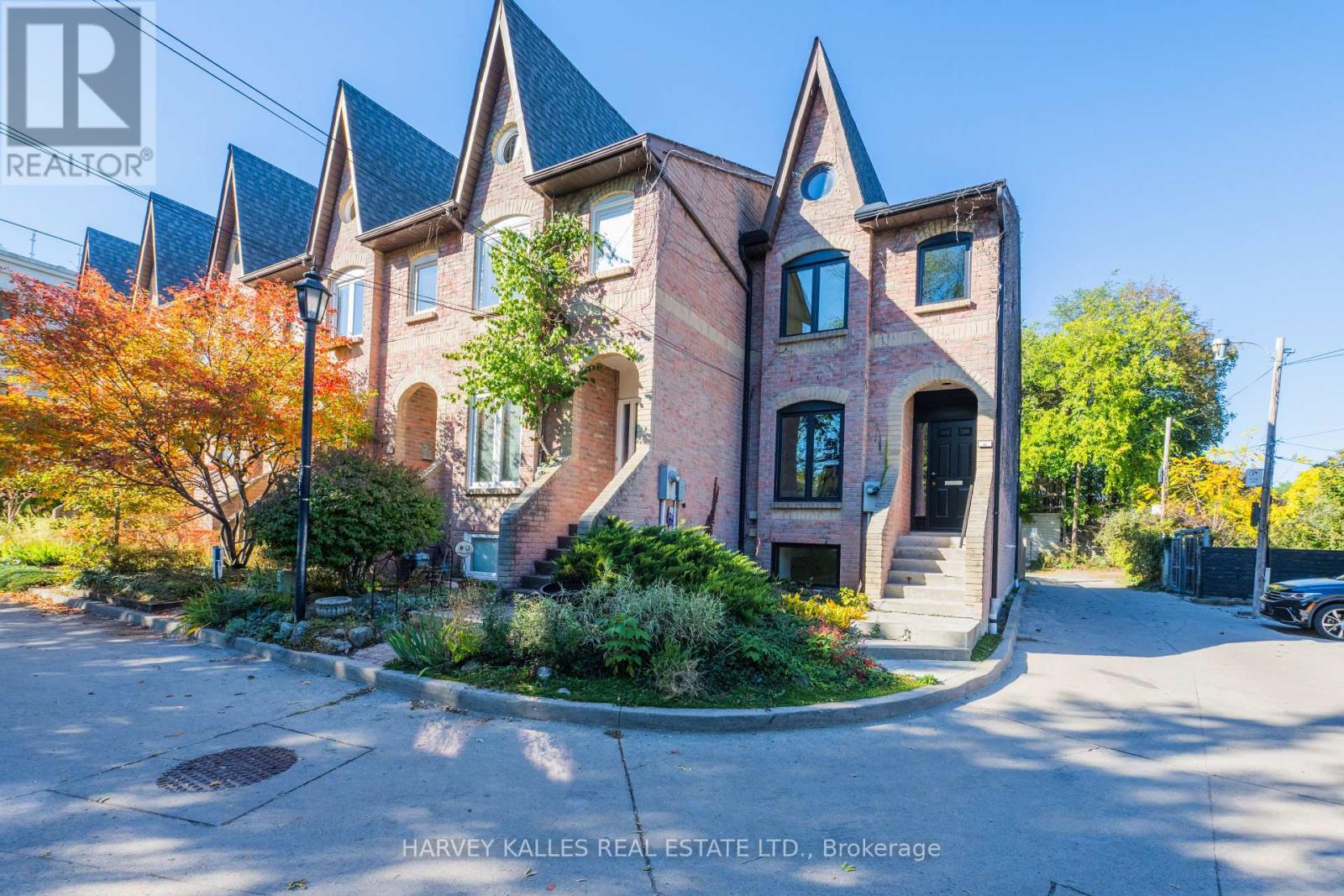 16 St. James Court, Toronto, ON photo 33