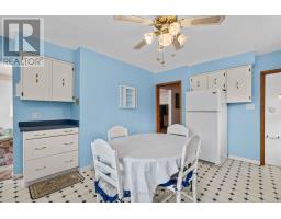Laundry room - 921 Robinson Road, Selwyn, ON K0L1T0 Photo 11