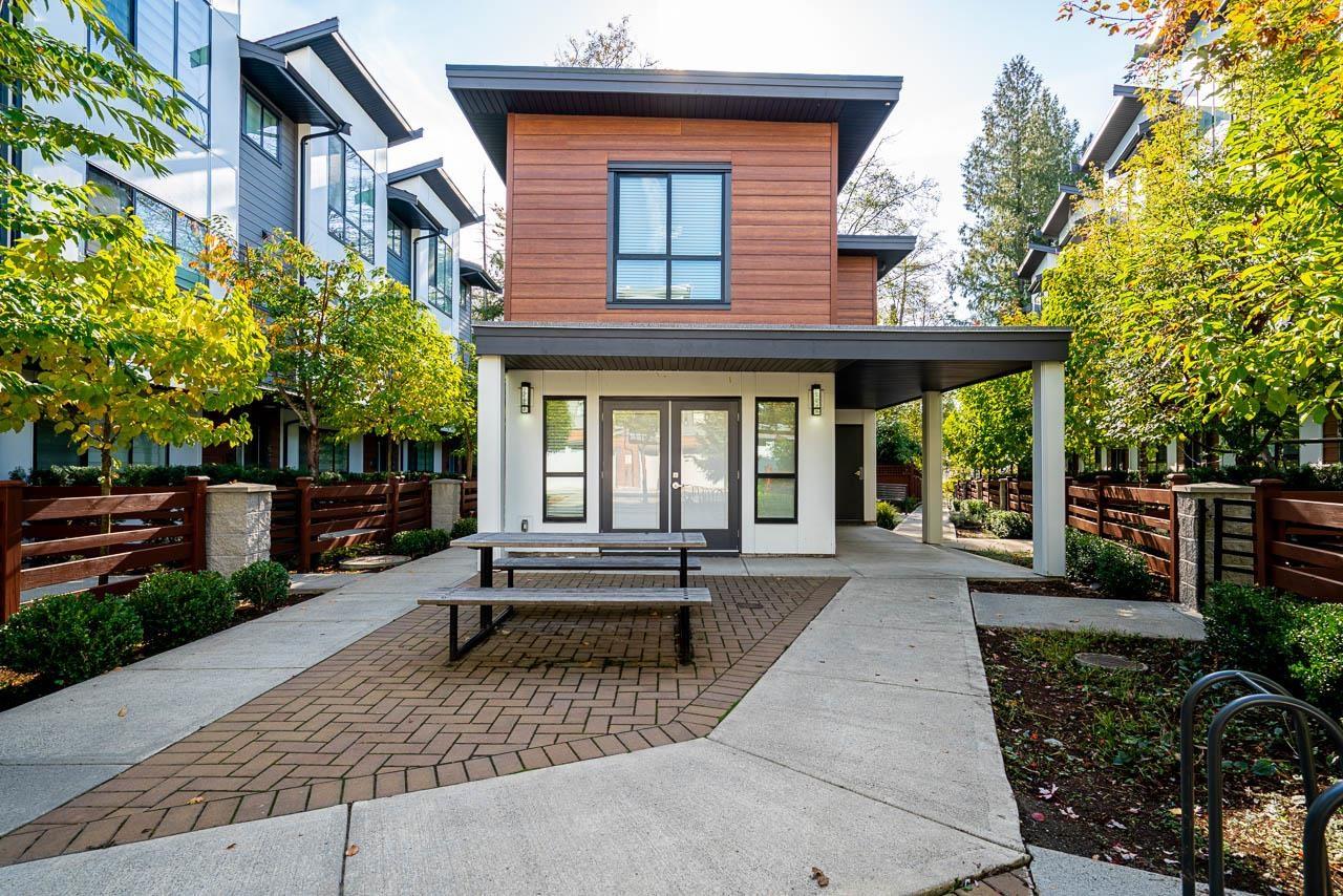 Photo of 14 7177 194A STREET 34