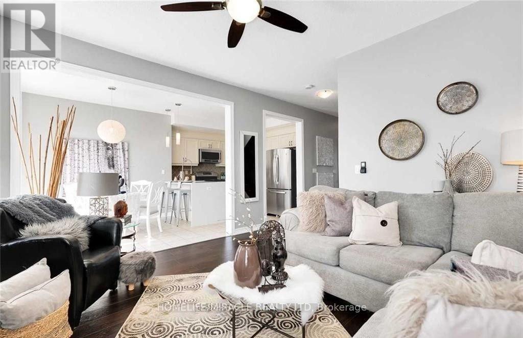 32 Mcdonald Crescent, Clarington, ON photo 2
