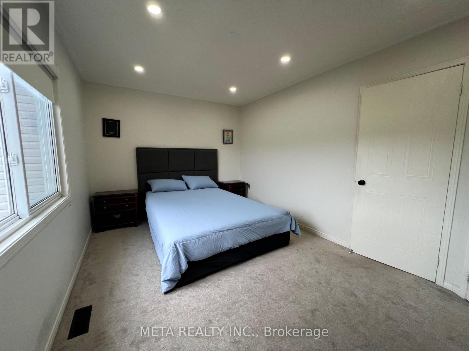 39 Bayside Gate, Whitby, ON photo 16