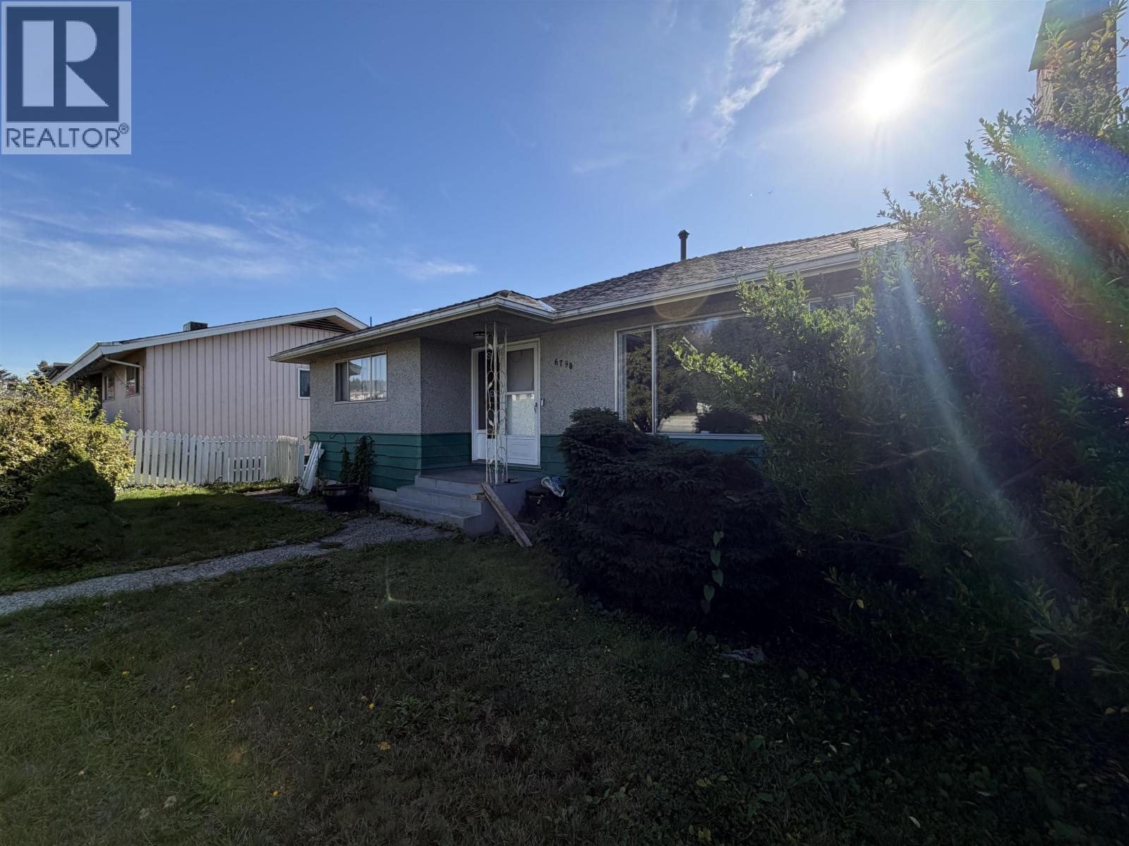 Photo of 6790 HYCREST DRIVE 4